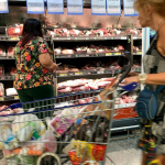 ECONOMÍA – El consumo de bienes y servicios retrocedió un 1,7% en enero