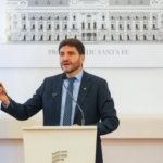 FINANZAS – Santa Fe colocó deuda por u$s800 millones en Nueva York, a nueve años y una tasa del 8,1%