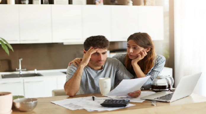 ECONOMIA – Alarma por la morosidad bancaria: más del 9% de las familias argentinas tiene problemas para pagar sus deudas