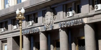 ECONOMÍA – Alarma fiscal: la caída de la recaudación golpea a la Nación