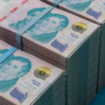 FINANZAS – El peso argentino rompe con años de caídas y se convierte en refugio inesperado durante la crisis global